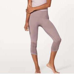 Lululemon mauve leggings